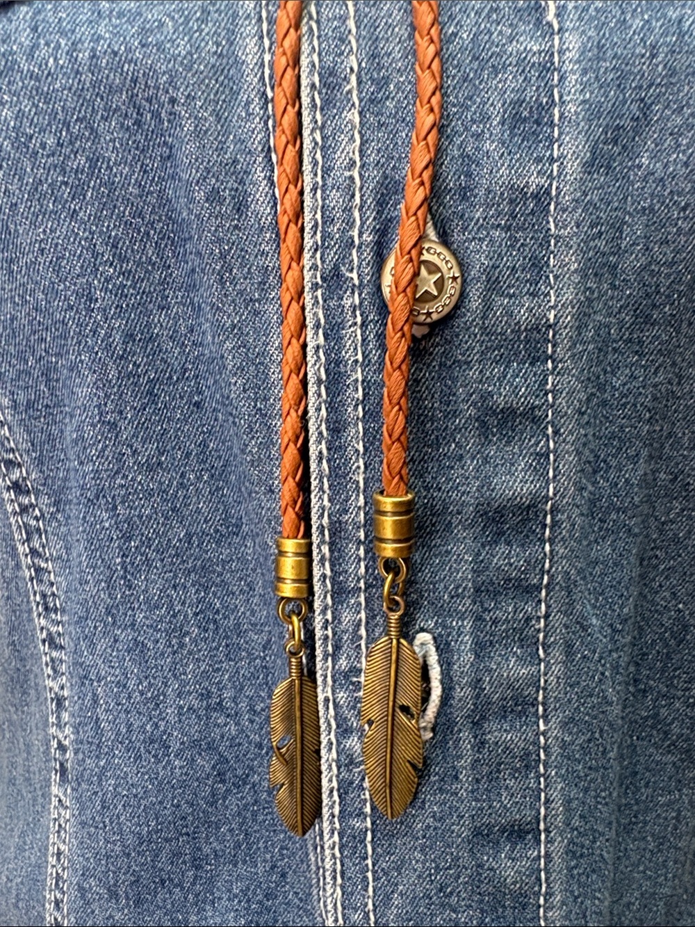 Vintage Western Bolo Tie Brown Agate Stone Braided Leather Feather Tips - Picture 4 of 6